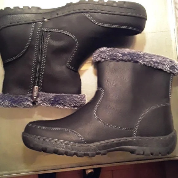 NWOT KHOMBU Addison Ankle Boots Memory Foam zip up Size 9M Black Womens - Picture 2 of 16